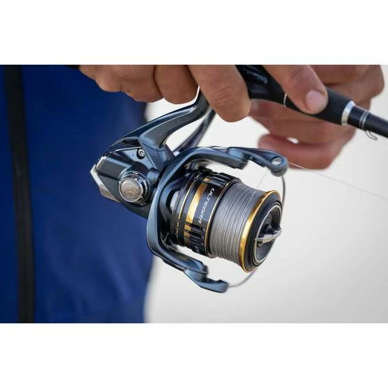 Shimano Ultegra Spinning Reel 3000XGFC 3 Shimano Ultegra Spinning Reel 3000XGFC - Image 3