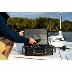 Versus VS-3080 Tackle Box Black 5 Versus VS-3080 Tackle Box Black -Fishing Storage Shop BCF 643634 02 black hi res